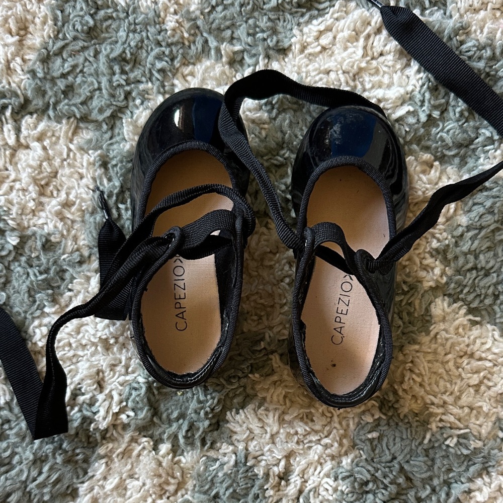 Capezio Black little girls tap shoes